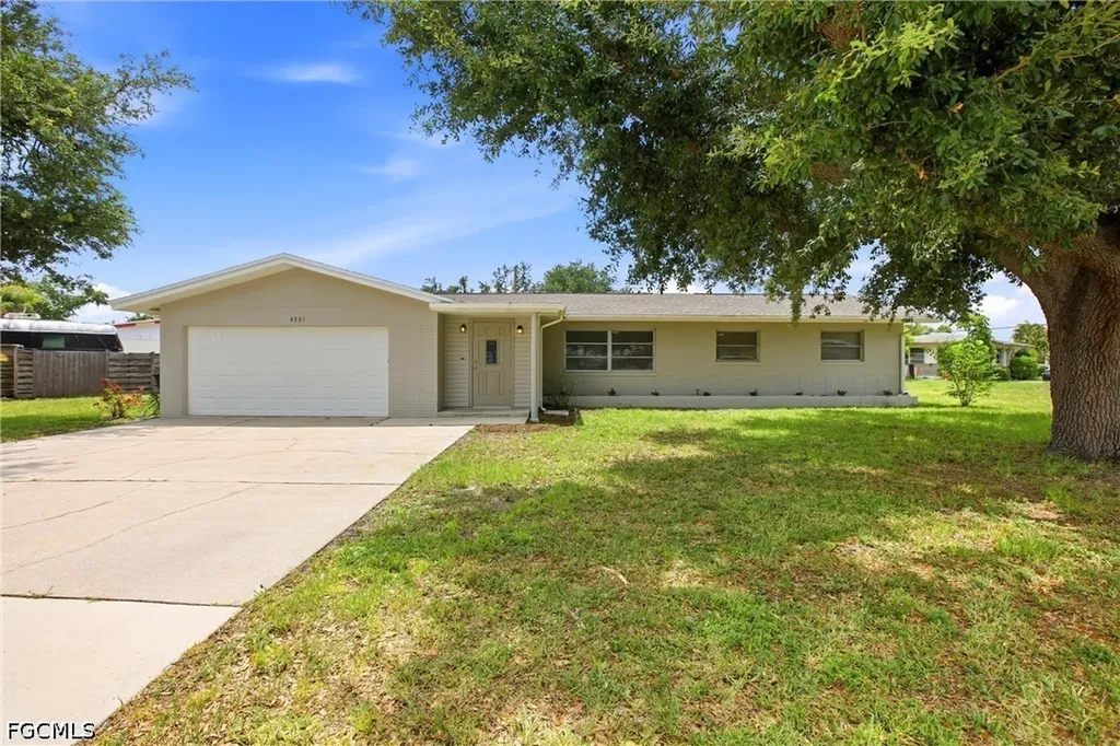 4331 Tufts Avenue Fort Myers FL 33901