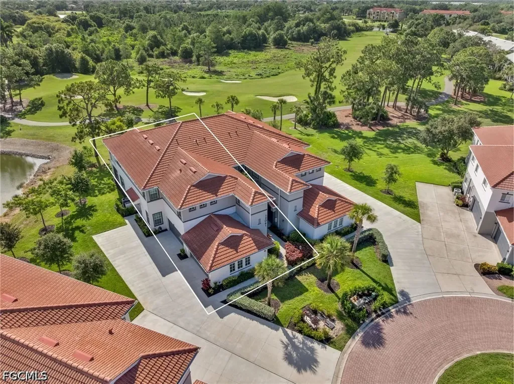 Fort Myers FL, 12061 Santaluz Drive, Unit 201