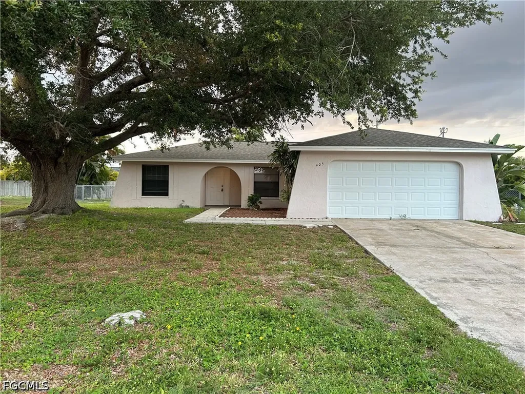 405 SW 43rd Lane Cape Coral FL 33914