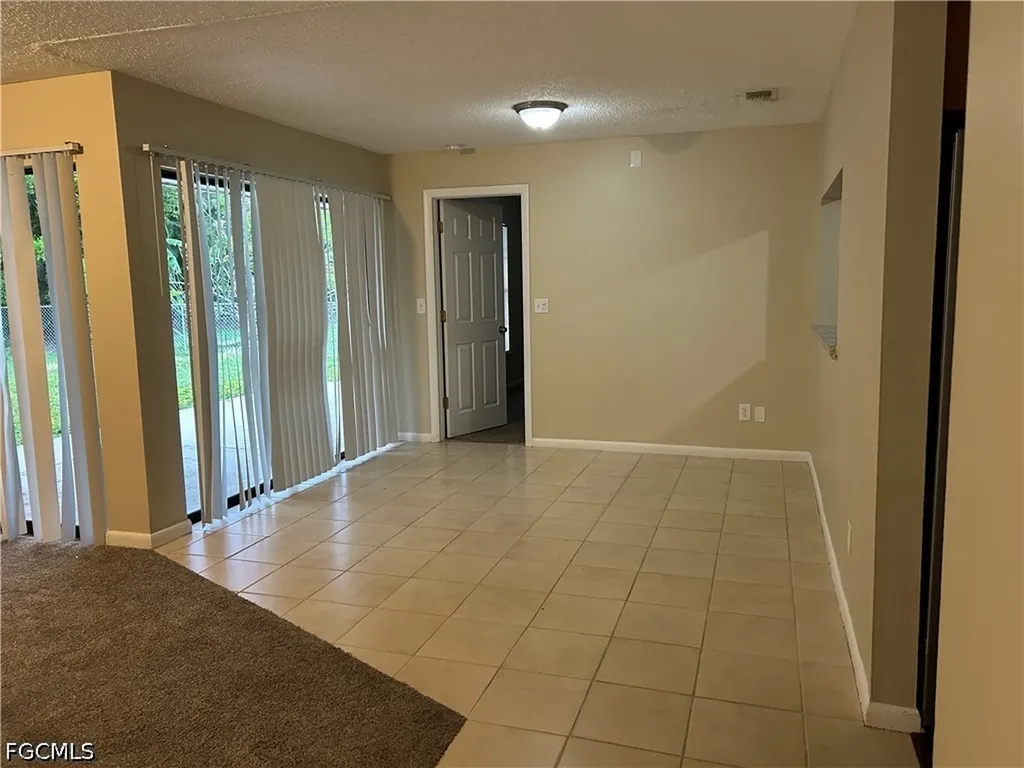 405 SW 43rd Lane Cape Coral FL 33914