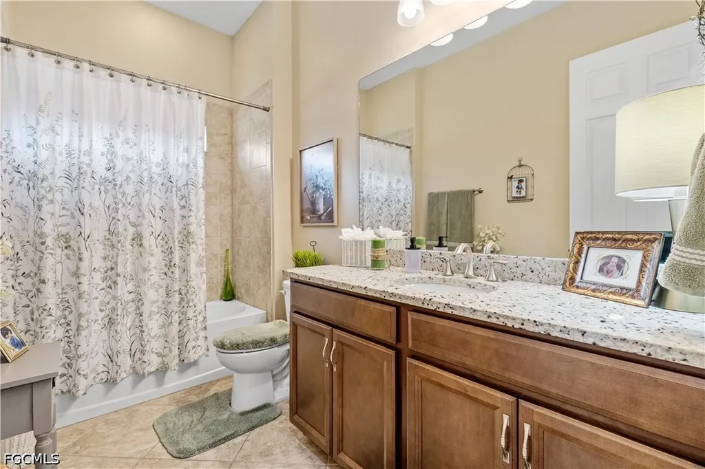2875 Sunset Pointe Circle E Cape Coral FL 33914