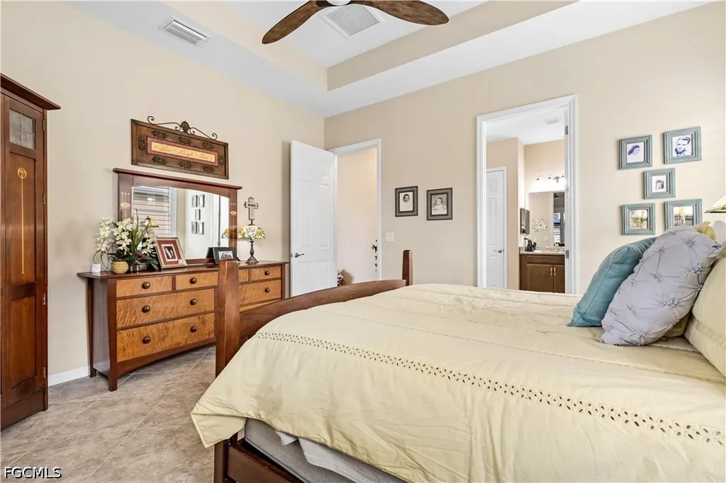 2875 Sunset Pointe Circle E Cape Coral FL 33914