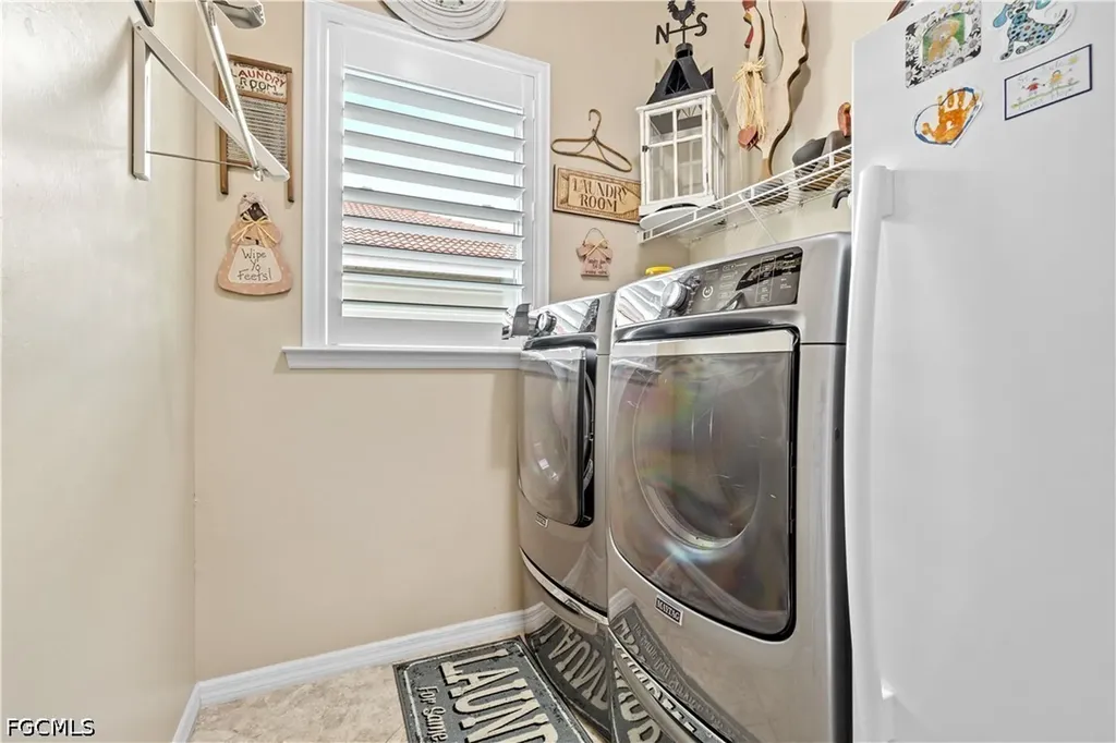 2875 Sunset Pointe Circle E Cape Coral FL 33914