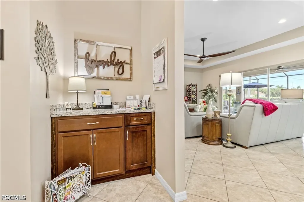 2875 Sunset Pointe Circle E Cape Coral FL 33914