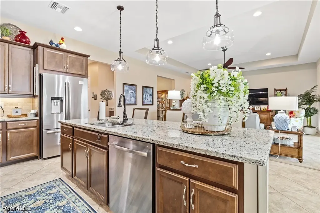 2875 Sunset Pointe Circle E Cape Coral FL 33914