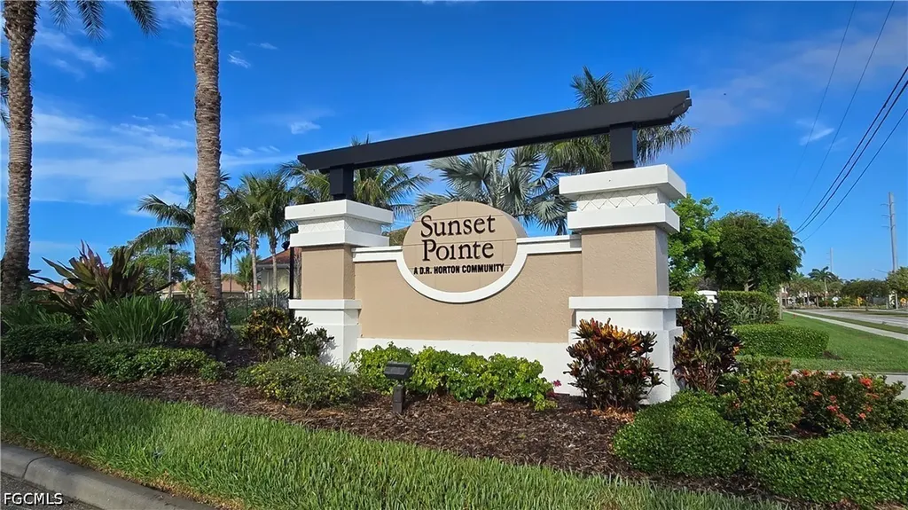 2875 Sunset Pointe Circle E Cape Coral FL 33914