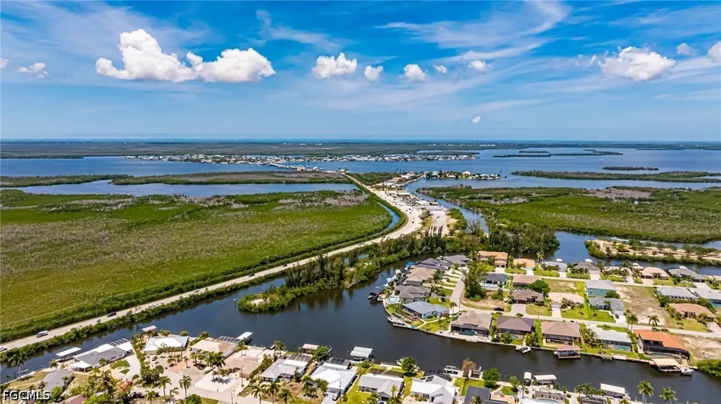 3504 SW 6th Street Cape Coral FL 33991