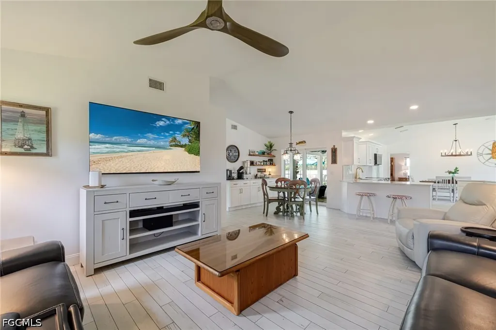 3504 SW 6th Street Cape Coral FL 33991
