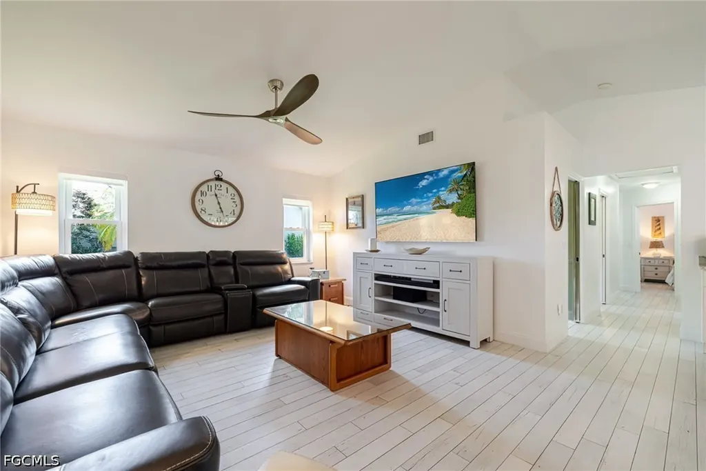 3504 SW 6th Street Cape Coral FL 33991