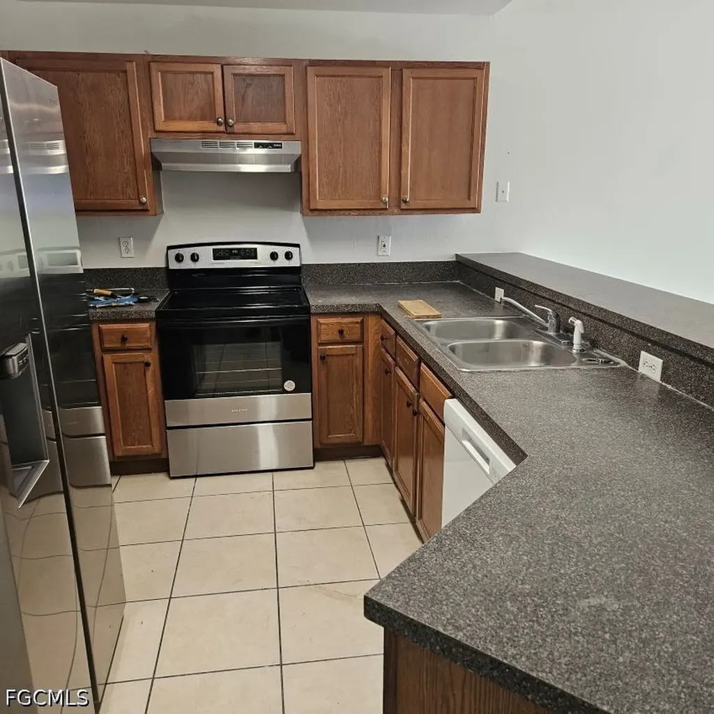 2405-2407 Paul Avenue S Lehigh Acres FL 33973