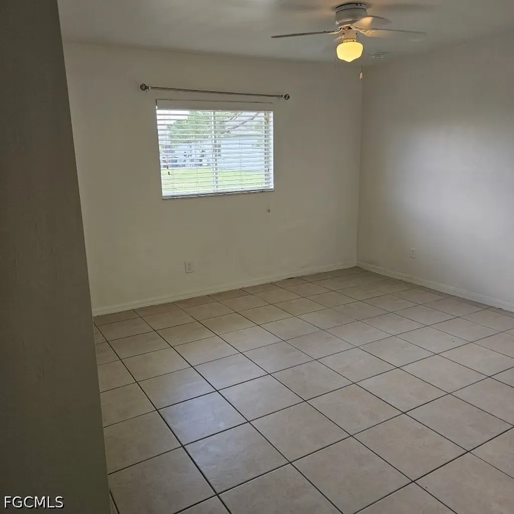 2405-2407 Paul Avenue S Lehigh Acres FL 33973
