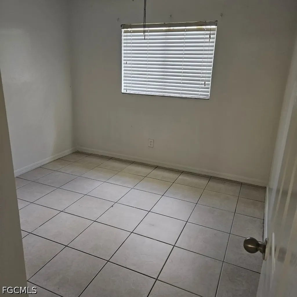 2405-2407 Paul Avenue S Lehigh Acres FL 33973