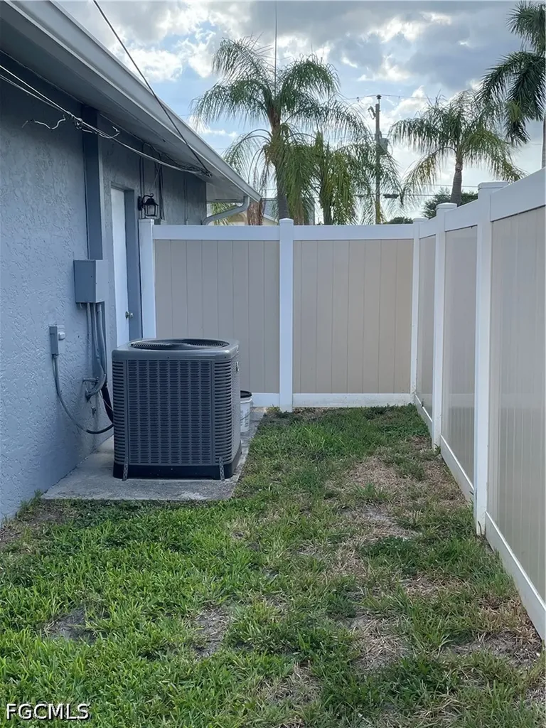 111 SE 21st Avenue Cape Coral FL 33990