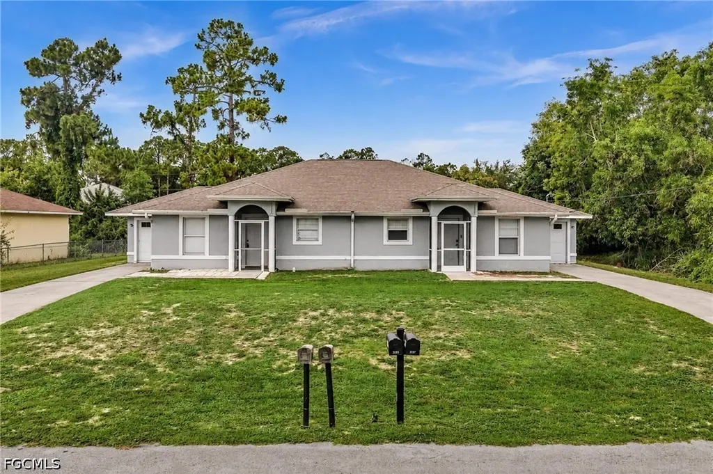 5327 30th Street SW Lehigh Acres FL 33973