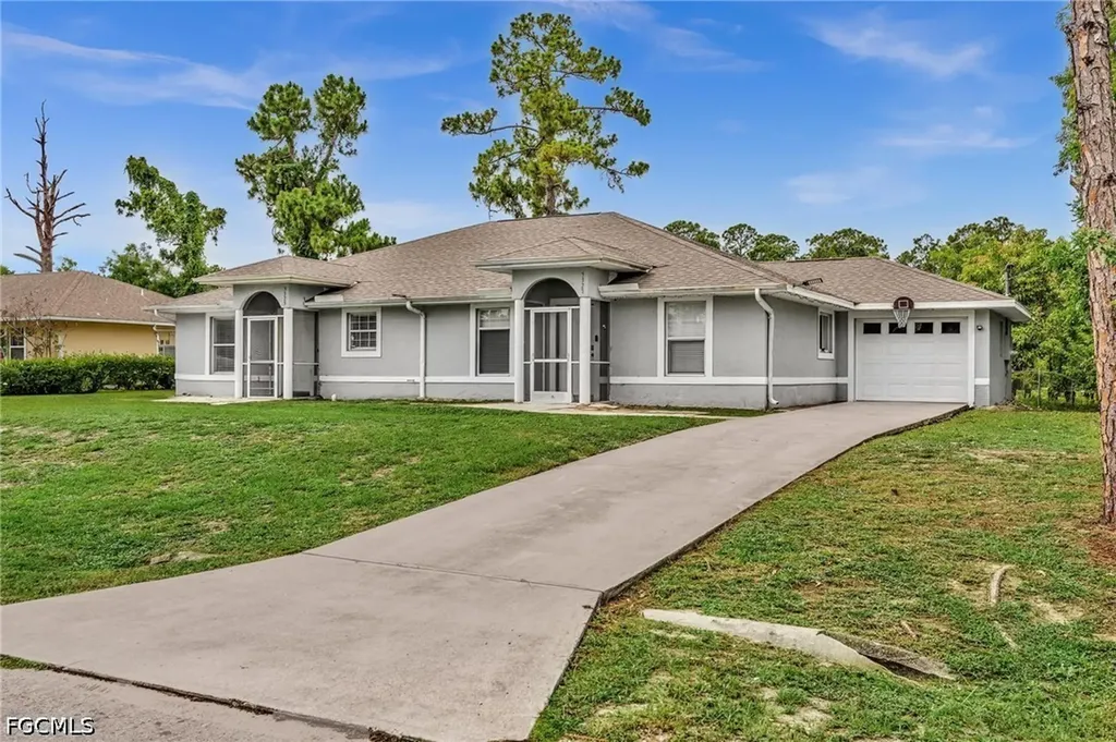 5327 30th Street SW Lehigh Acres FL 33973