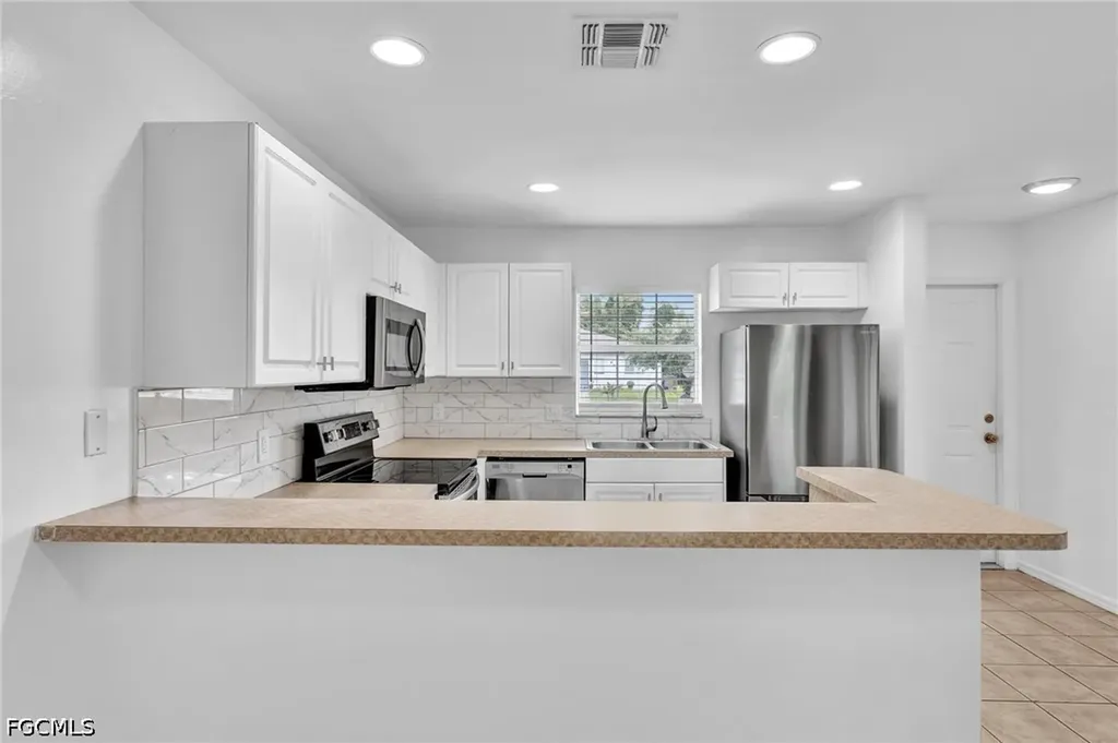5327 30th Street SW Lehigh Acres FL 33973
