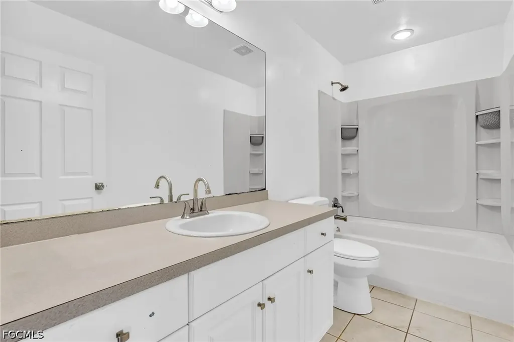 5327 30th Street SW Lehigh Acres FL 33973