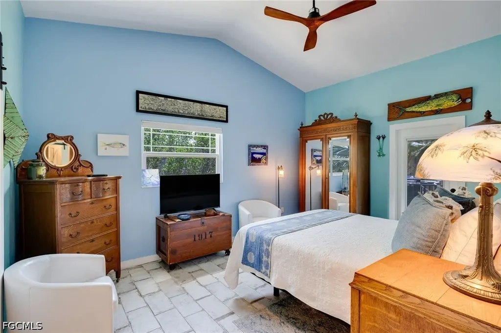 1318 Junonia Street Sanibel FL 33957