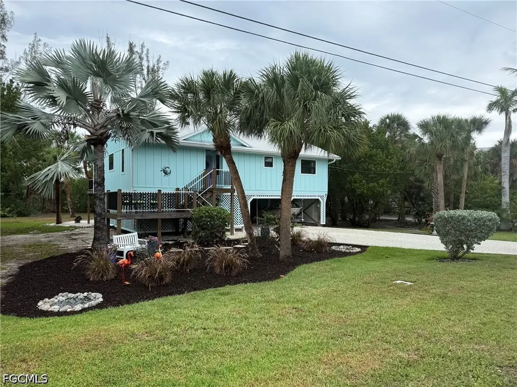 1318 Junonia Street Sanibel FL 33957