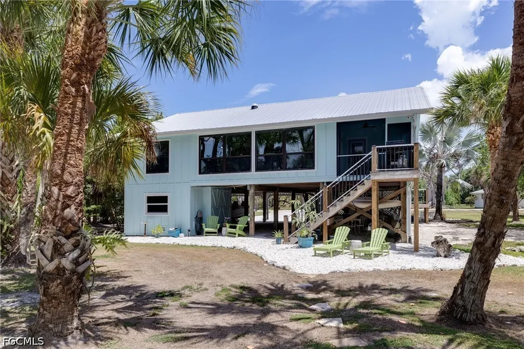 1318 Junonia Street Sanibel FL 33957