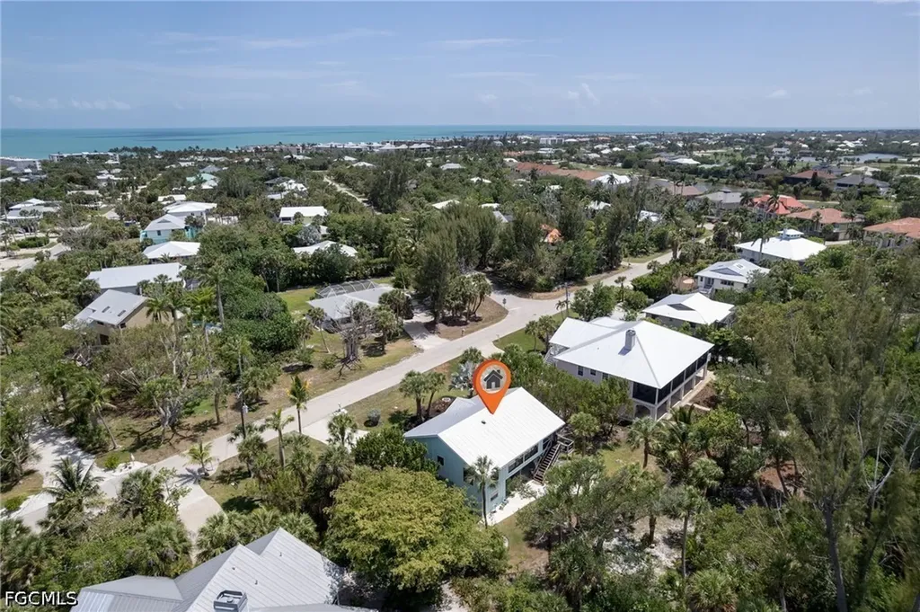 1318 Junonia Street Sanibel FL 33957