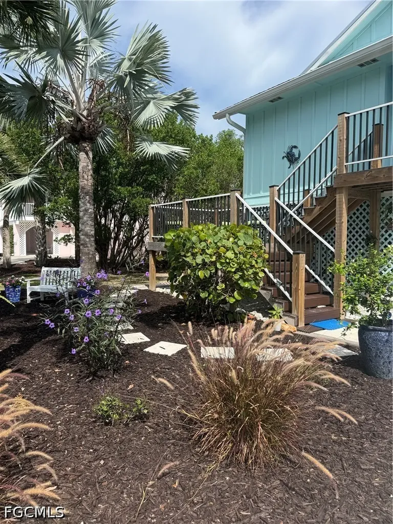 1318 Junonia Street Sanibel FL 33957