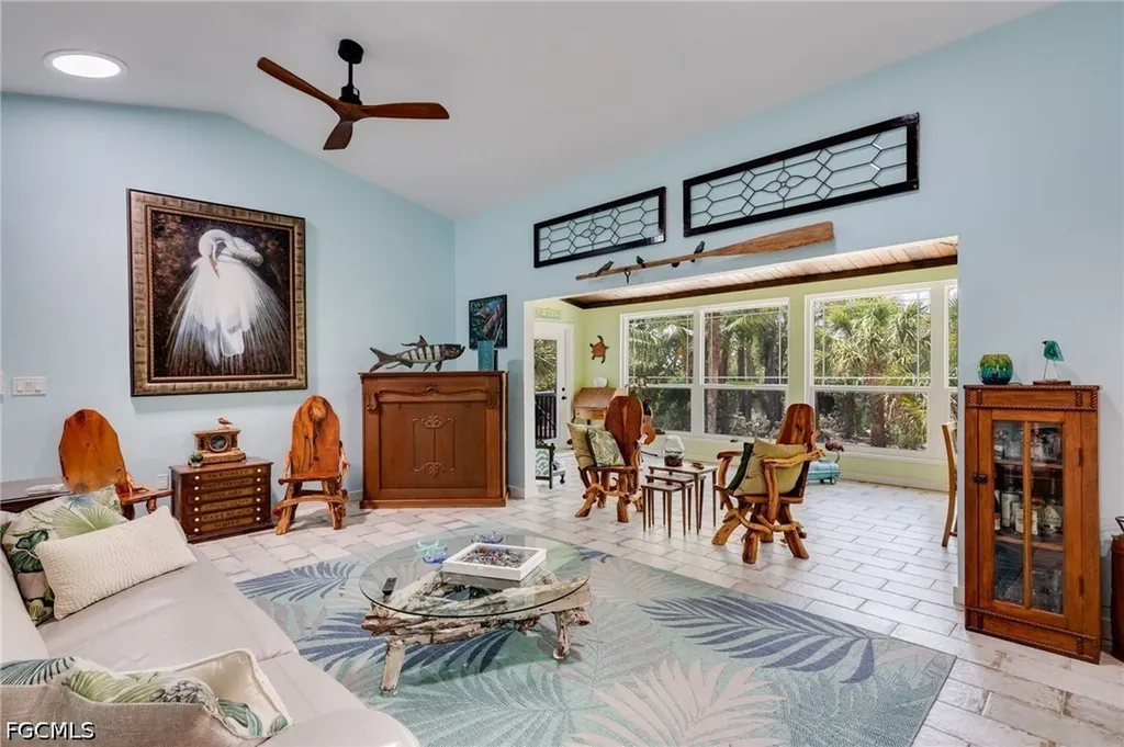 1318 Junonia Street Sanibel FL 33957