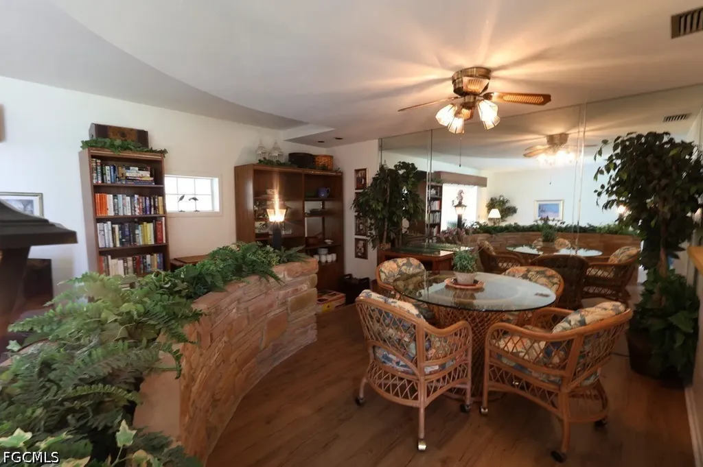 5227 Glade Court Cape Coral FL 33904