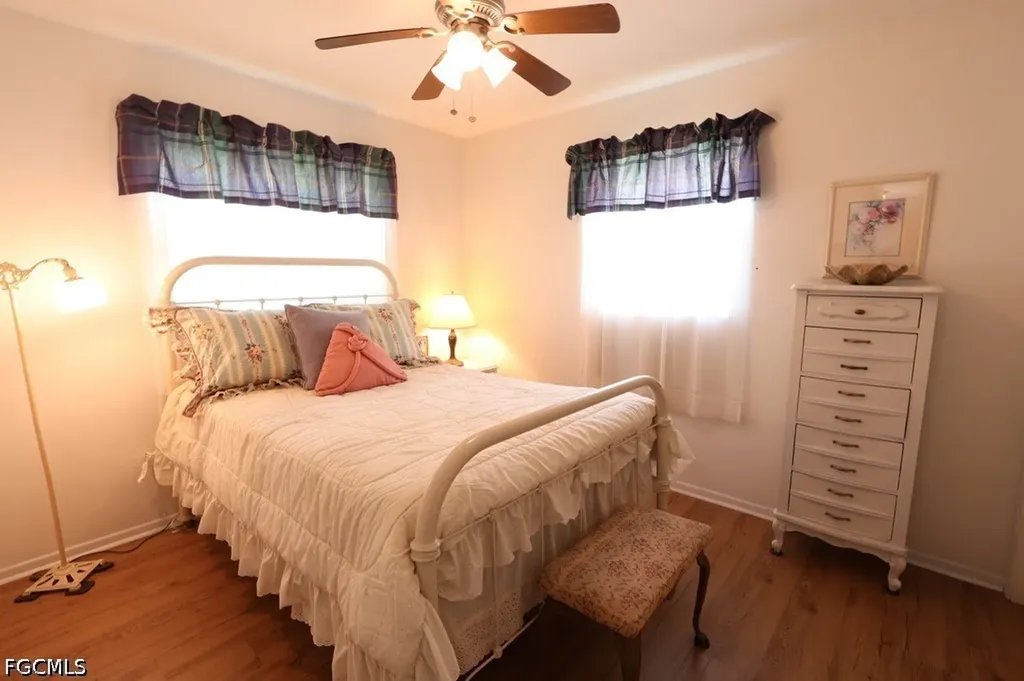 5227 Glade Court Cape Coral FL 33904