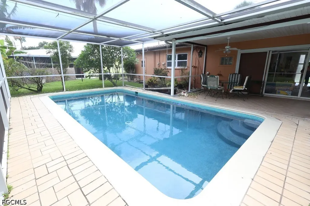 5227 Glade Court Cape Coral FL 33904