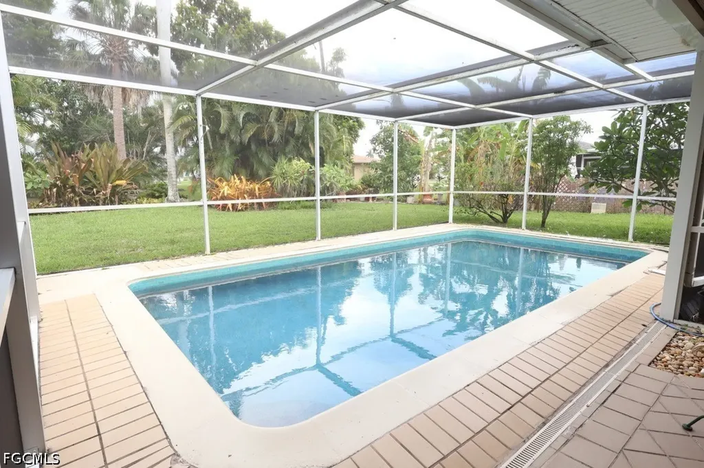 5227 Glade Court Cape Coral FL 33904