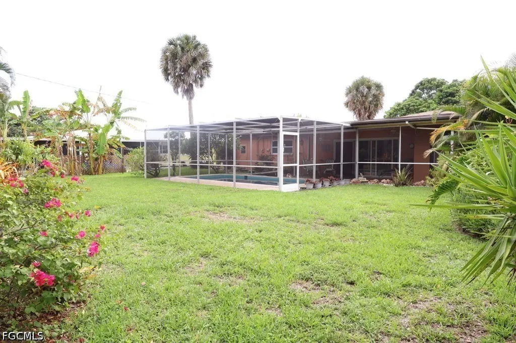 5227 Glade Court Cape Coral FL 33904