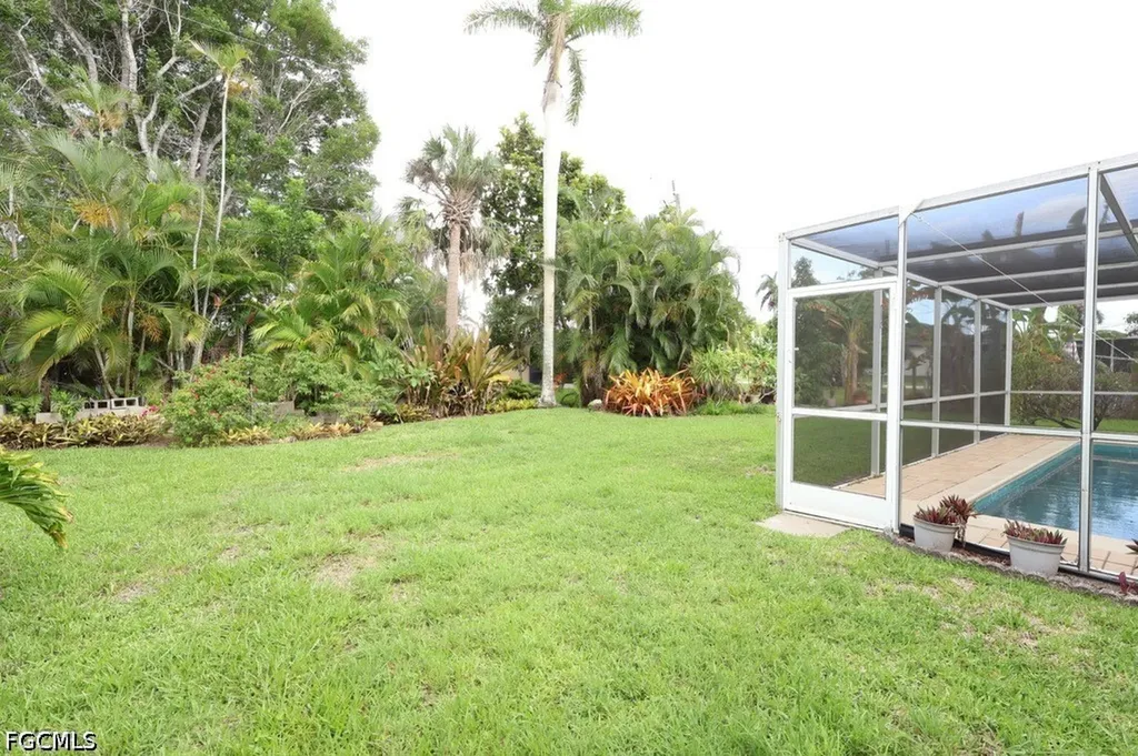 5227 Glade Court Cape Coral FL 33904