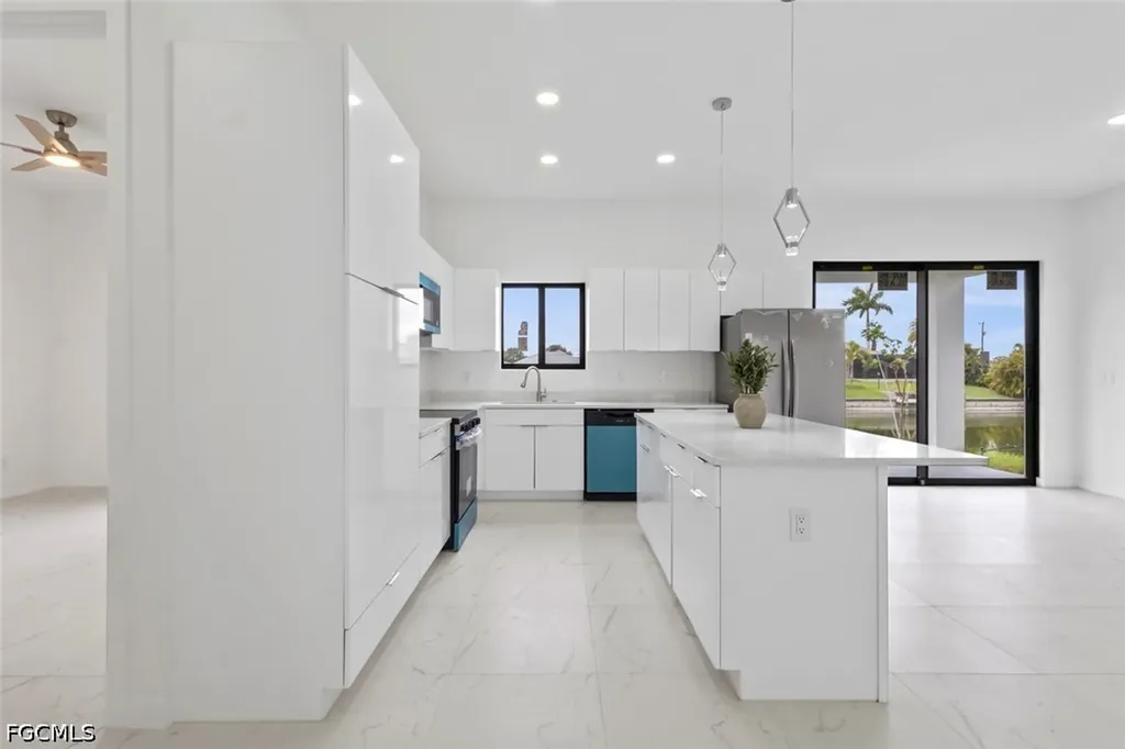 2130 NE 26th Street Cape Coral FL 33909