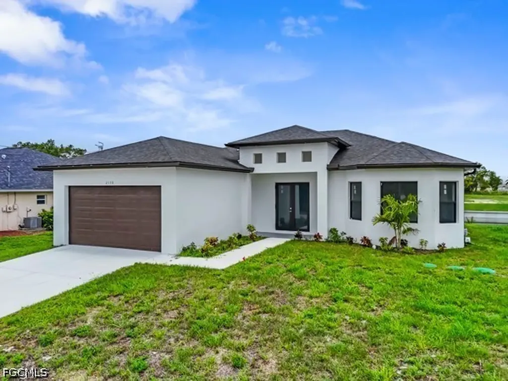 2130 NE 26th Street Cape Coral FL 33909