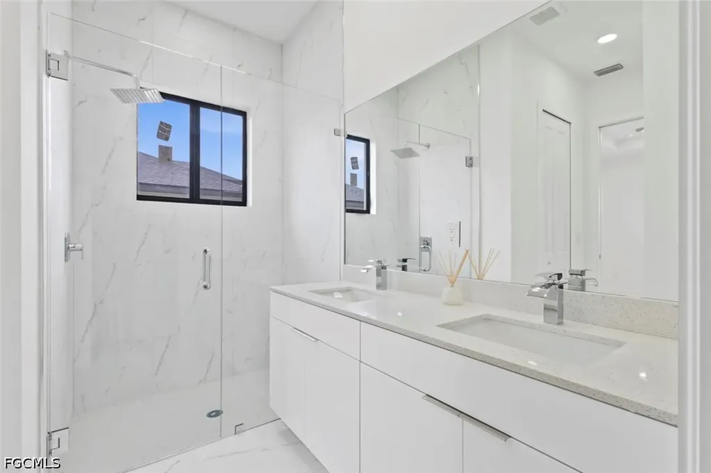 2130 NE 26th Street Cape Coral FL 33909