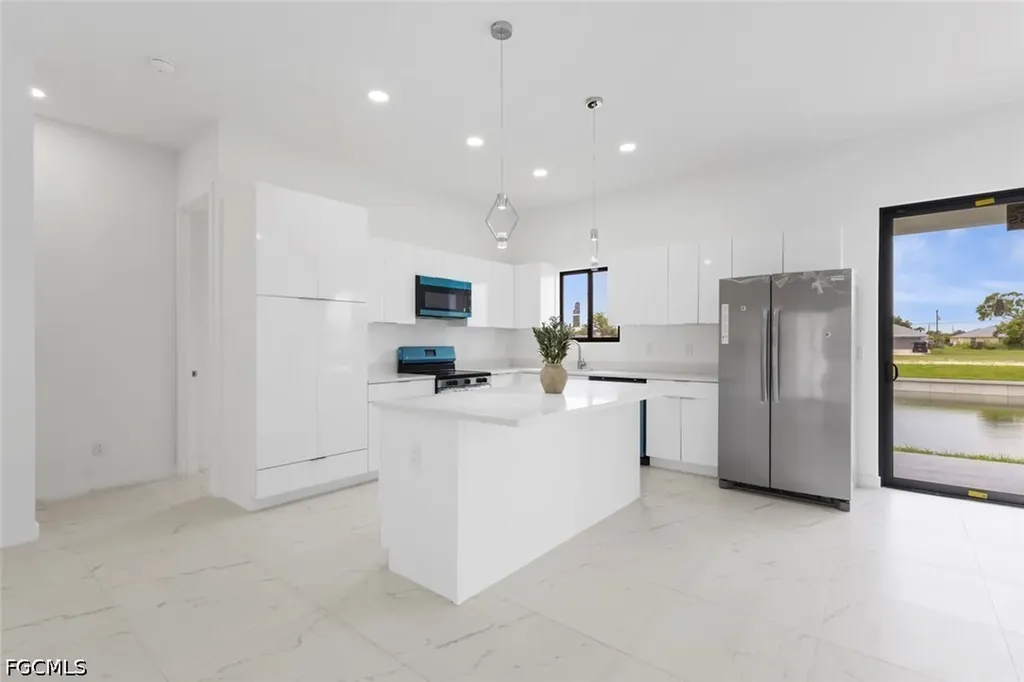 2130 NE 26th Street Cape Coral FL 33909