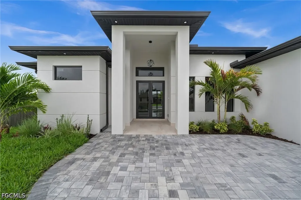 1102 SW 42nd Street Cape Coral FL 33914