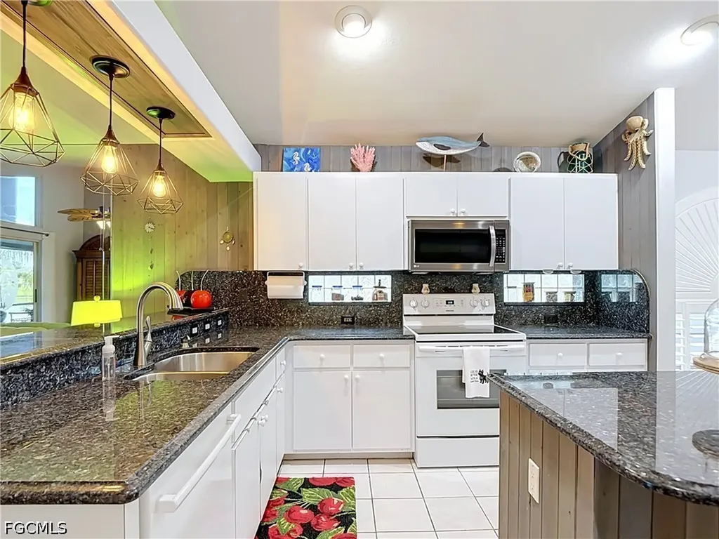 13351 Wild Cotton Court North Fort Myers FL 33903
