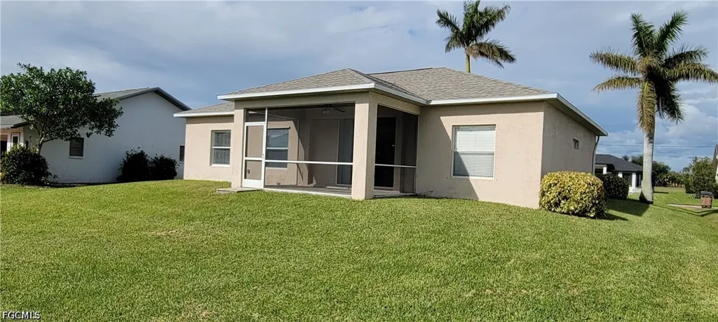 902 SW 21st Lane Cape Coral FL 33991