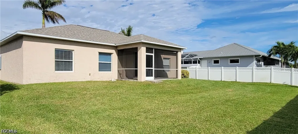 902 SW 21st Lane Cape Coral FL 33991