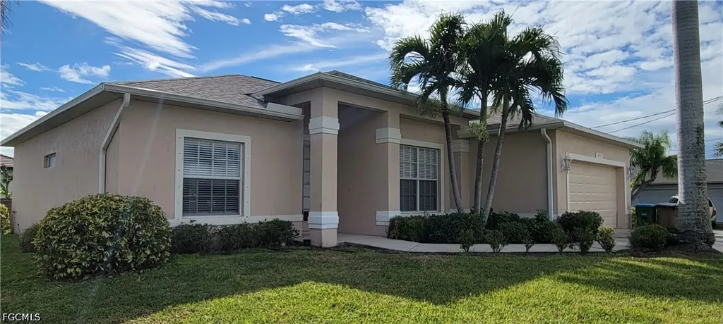 902 SW 21st Lane Cape Coral FL 33991