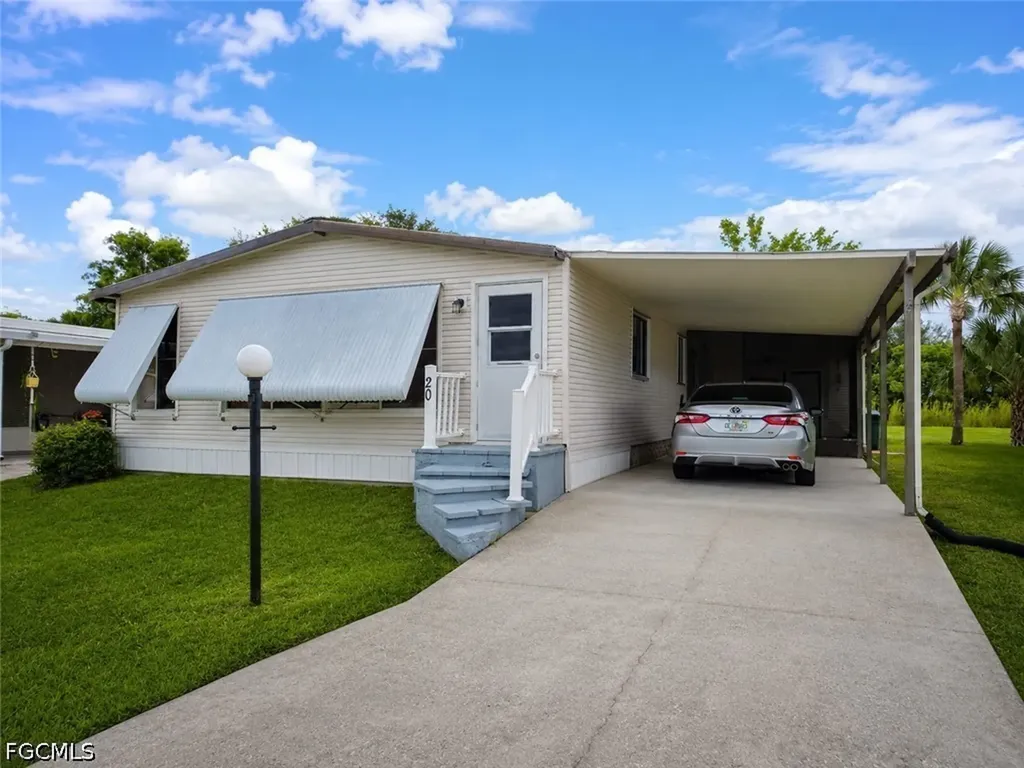 20 Grosbeak Lane Naples FL 34114