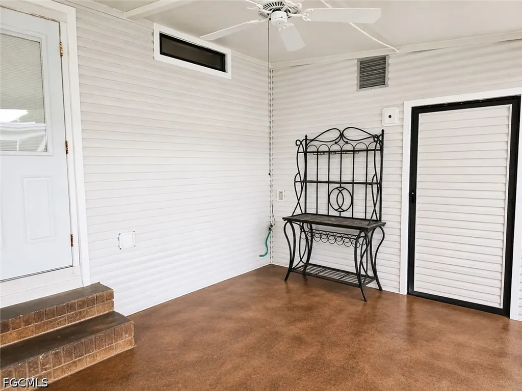 20 Grosbeak Lane Naples FL 34114