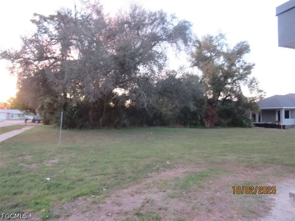 1925 Suwanee Avenue Fort Myers FL 33901