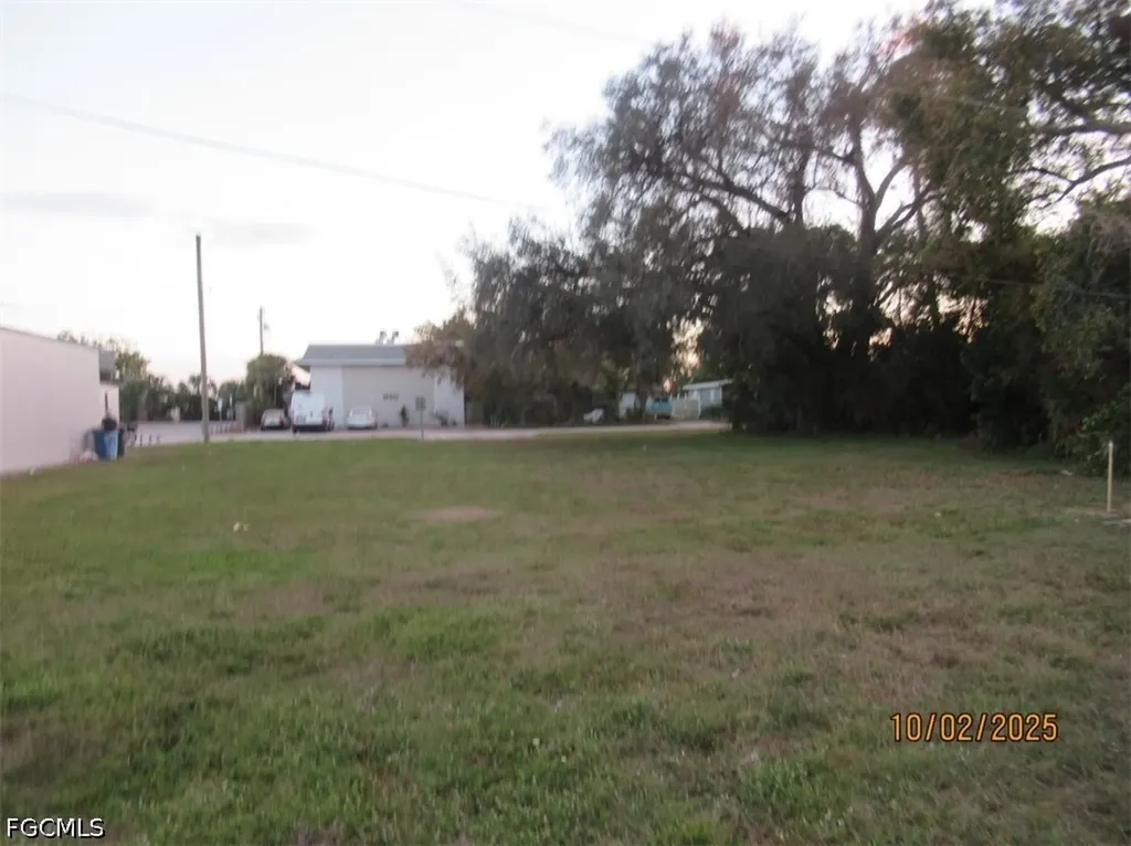 1925 Suwanee Avenue Fort Myers FL 33901
