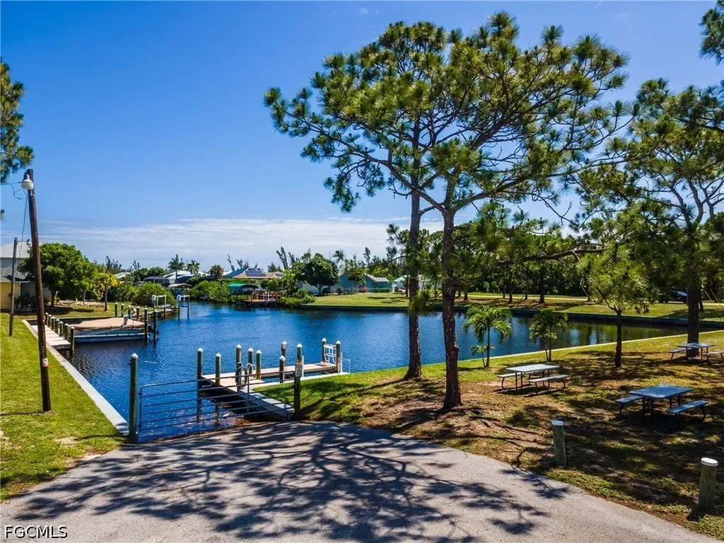 5725 Genesee Parkway Bokeelia FL 33922