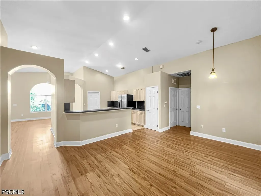 2105 NE 15th Terrace Cape Coral FL 33909