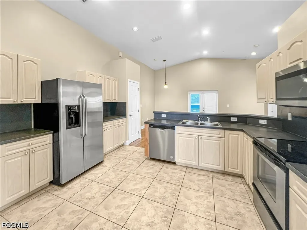 2105 NE 15th Terrace Cape Coral FL 33909