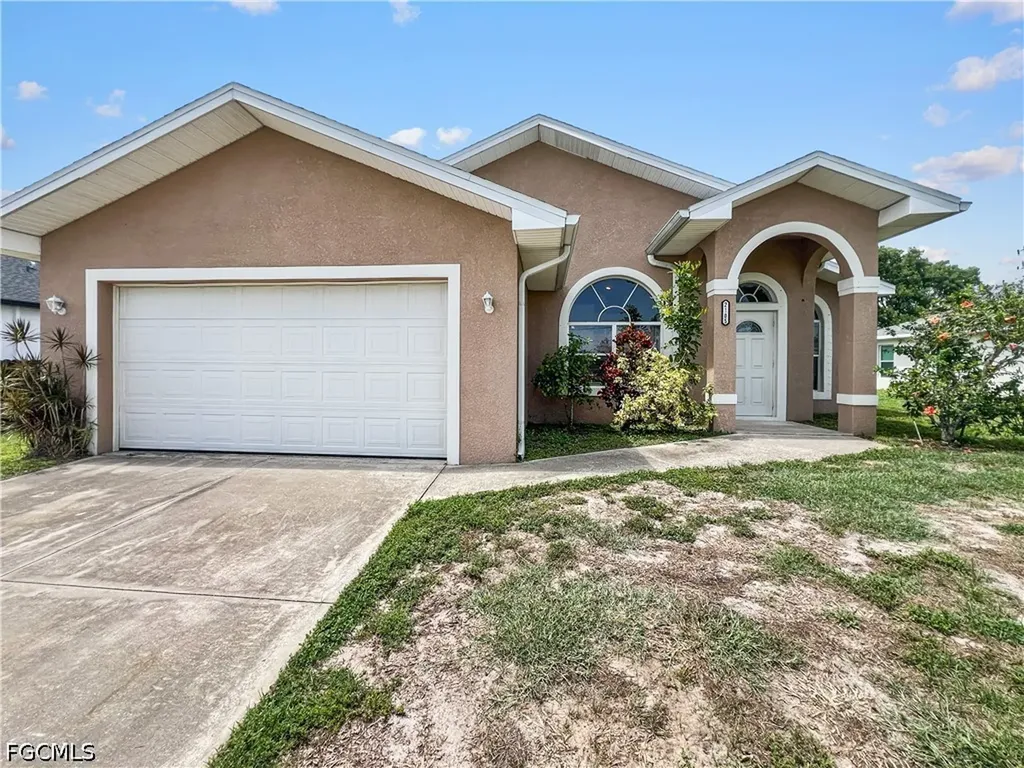 2105 NE 15th Terrace Cape Coral FL 33909